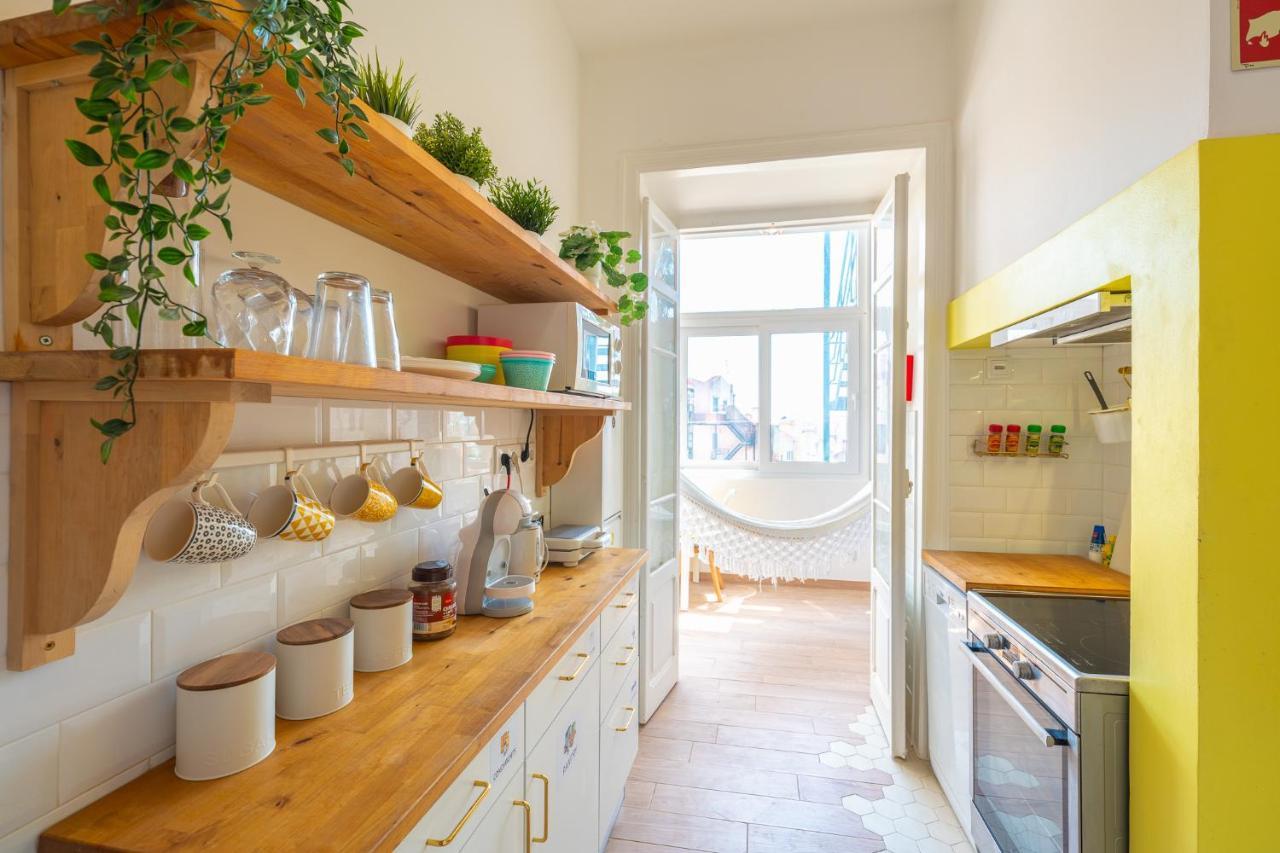 Wanderful Home - Travel Themed Apartment Lisbona Esterno foto
